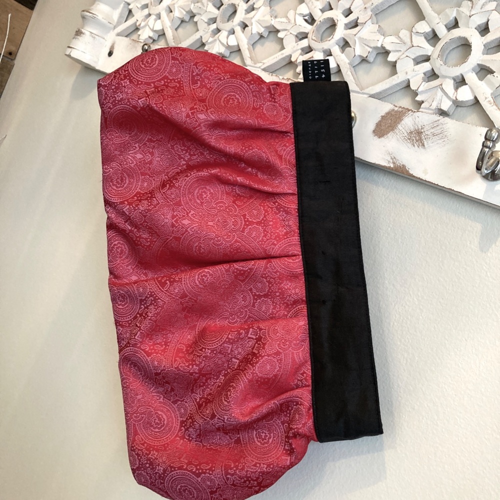 1154 Lill Studio Red And Black Lisa Lill Clutch